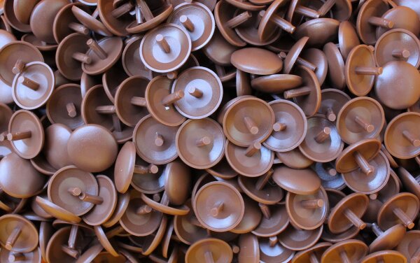 Abdeckkappen Rehbraun 18/3,0  für Schrauben mit Kopfloch - 25 Stück